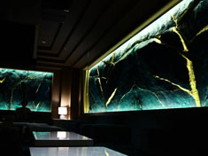 ﾗｳﾝｼﾞ｜個室｜擬岩｜グリーン×ゴールド